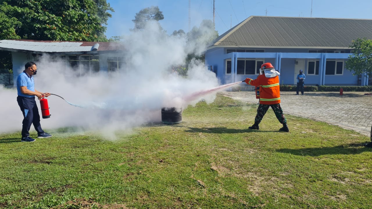 Lanud Rsn Gelar Latihan Penanggulangan Kebakaran