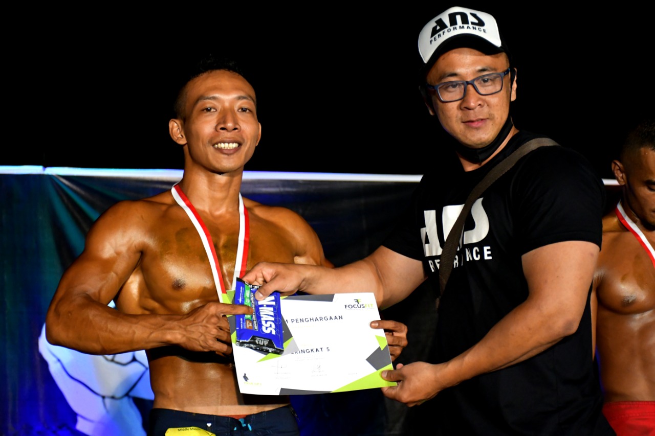 YONKO 462 PASKHAS MENGIKUTI KEJUARAAN BODY CONTEST