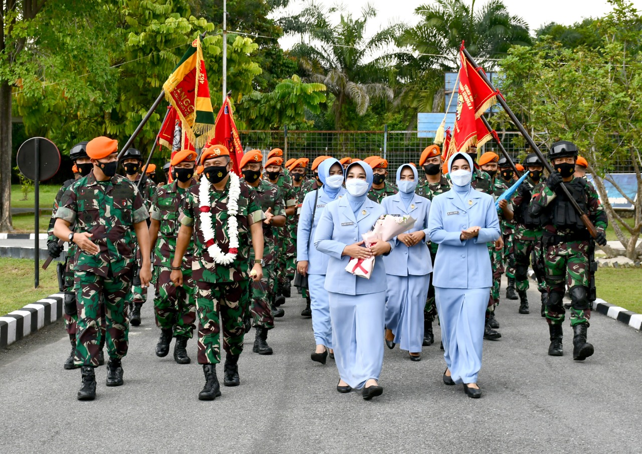 DANYONKO 462 PASKHAS SAMBUT KEDATANGAN DANKORPASKHAS  DAN KETUA PIA ARDHYA GARINI GABUNGAN IV KORPASKHAS