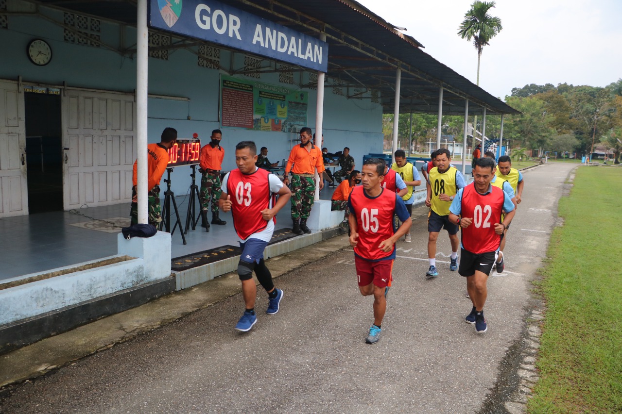 Ujian Kenaikan Pangkat, Perwira Lanud Rsn Laksanakan Tes Samapta
